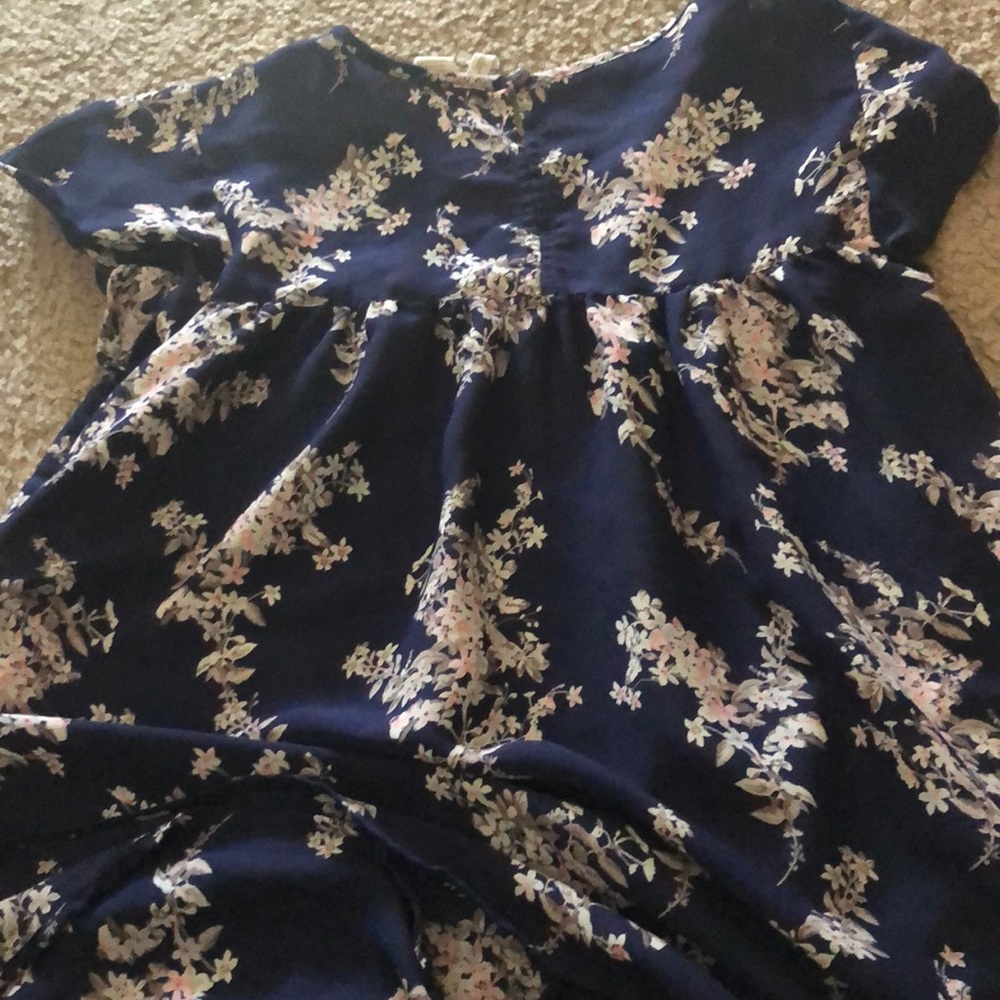 Sheer polyester blouse - Picture 2 of 3